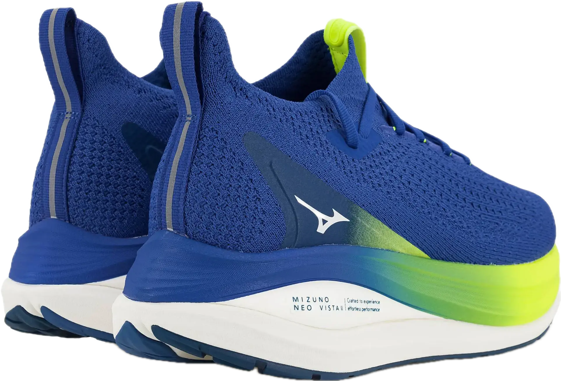 Trois quarts arrière de la Mizuno Neo Vista 2, tige en maille et renforts au talon